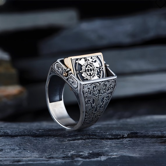 Men's Two-Sided Sterling Silver Ring: Customizable Compass & World