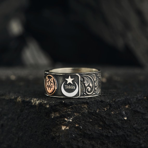 Sterling Silver Wolf Ring with Crescent Moon & Star – Custom Name Engraved Bozkurt Design