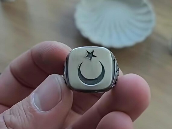 Crescent Moon Engraved Silver Ring, Customizable Handmade Jewelry