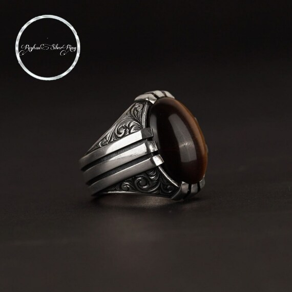 Claw Set Oval Tiger Eye Ring: 925 Sterling Silver