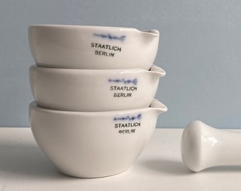 Staatlich Berlin- New Old Stock - 1x mini mortar - VINTAGE