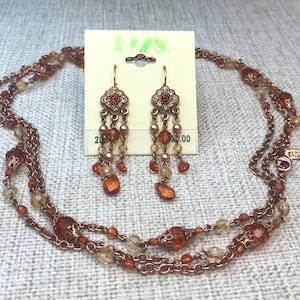 Conjunto de joyería Vintage 1928, collar largo de tono marrón de cuentas naranjas, pendientes Dingle de cuentas largas, bisutería firmada, regalo para ella.