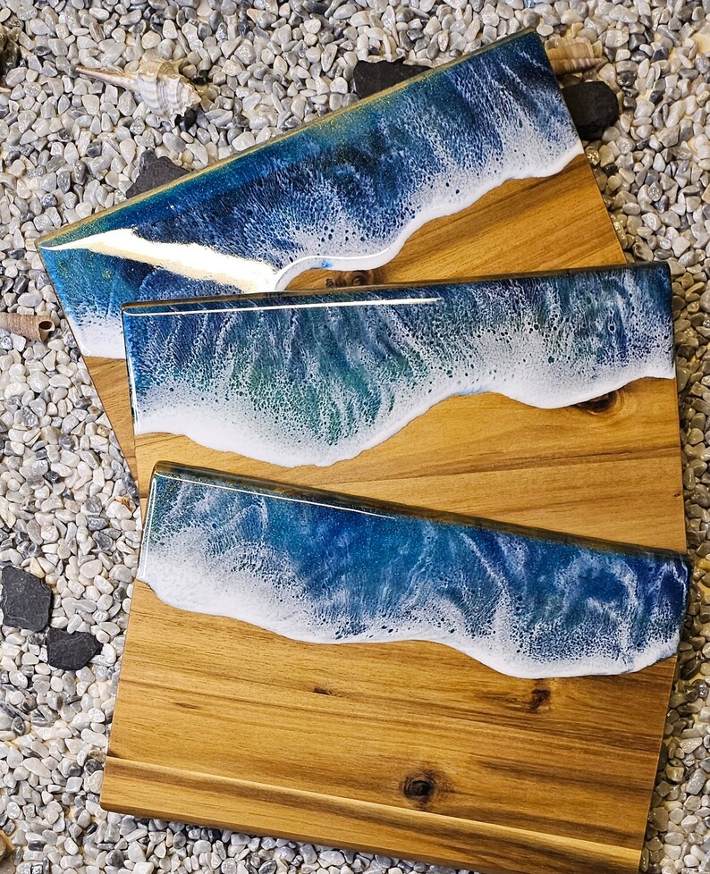 Holzbrett Meer Ozean Ocean Art Frühstücksbrett Schneidebrett Resin Harz Servierbrett Geschenk TK-Kunst Holz Wellen Servieren Bild 1