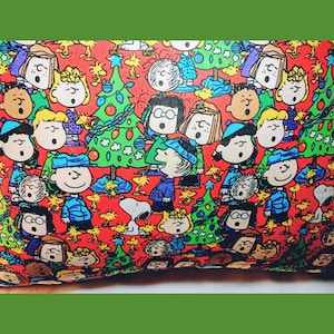 Almohada de personaje de dibujos animados navideños