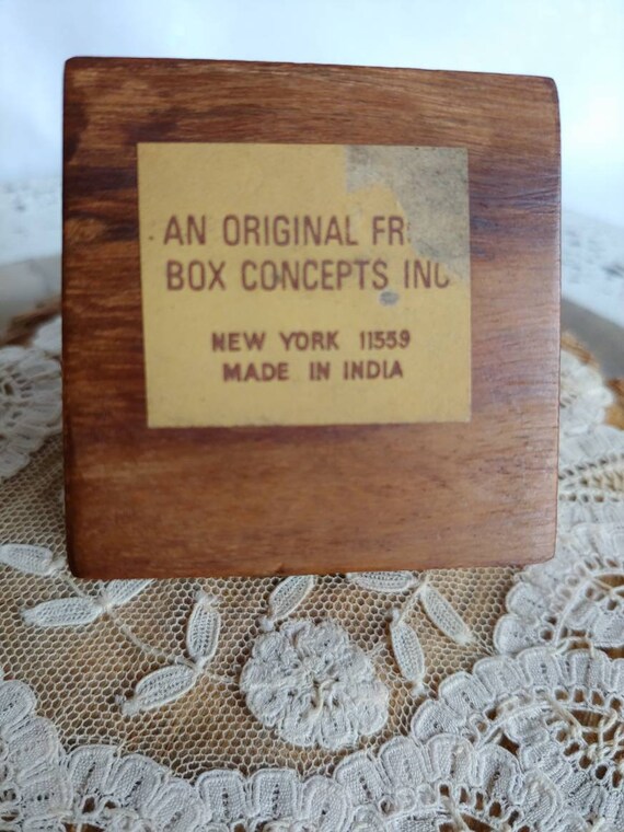 Vintage Heart Wood Small Box, Ring Box, Brass Inl… - image 9