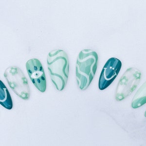 MAYA | Green Mix and Match Evil Eye Reusable Press On Nails