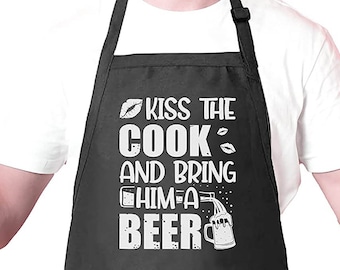 Embrassez le cuisinier et apportez-lui un tablier de Zazzle.be Liste d'envies Vous avez des idées ? Tablier à griller amusant avec poche et bandoulière réglable | Tablier de cuisine avec citation pour homme