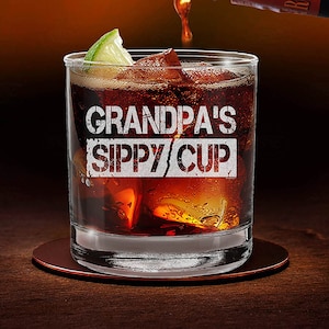 Opas Schnabeltasse Whiskyglas mit Gravur für Opa Neues Opa Vatertagsgeschenk. Geschenk für Opa. Opa Geschenkideen.