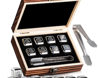 Zestaw prezentowy kamieni do whisky Bourbon, spersonalizowany monogram, 3 inicjały, kształt koła, 8 szt., srebrne kostki lodu ze stali nierdzewnej ze szczypcami, pudełko drewniane lub plastikowe