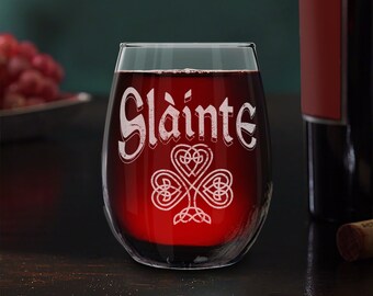 Irish Day Glass. Slainte Celtic Knot Irish Scotish Toast Cheers St. Patrick's Day Engraved Stemless Wine Glass St Patrick's Day. Irish Gift.