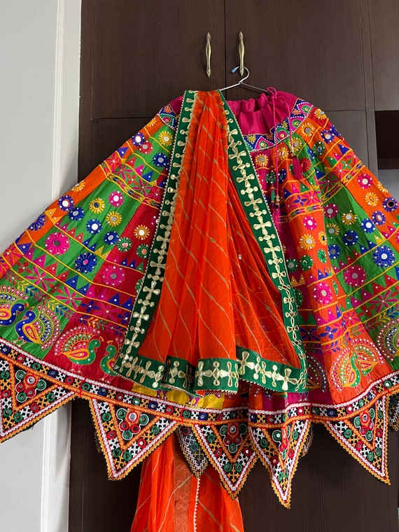 Navratri Lehenga Chaniya Choli : Red green mirror work gujarati ...