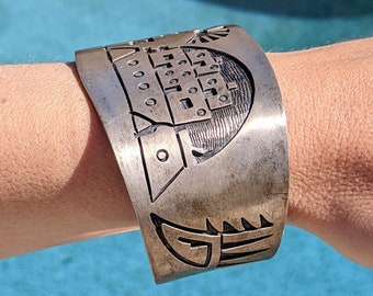 Huge 90g Taxco Solid Sterling Silver Kokopelli Bear Pueblo Storyteller Cuff Bracelet