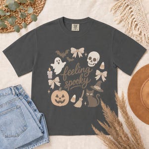 Feeling Spooky Halloween Shirt | Cute Summerween Witchy Fall Tee | Autumn Graphic Comfort Colors Cotton Pumpkin Patch Outfit