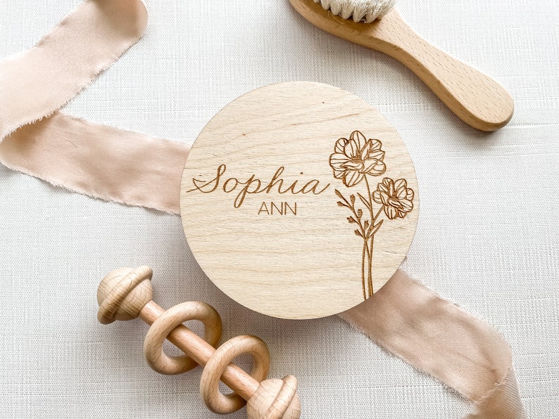 Baby Name Sign, Floral Name Sign, Baby Name Announcement, Hospital Name Sign, Newborn Name Wood Sign, Baby Shower Gift for Newborn, Keepsake Font #2