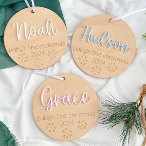 Baby&#39;s First Christmas Ornament 2025, New Baby Gift for Christmas, Wooden Personalized Ornament for Baby, Keepsake for Newborn, Baby Shower