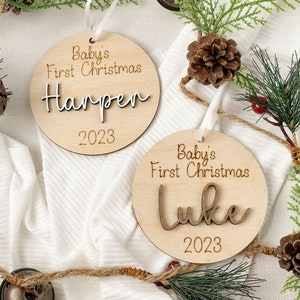 Baby&#39;s First Christmas Ornament 2025, New Baby Gift for Christmas, Wooden Personalized Ornament for Baby, Keepsake for Newborn, Baby Shower