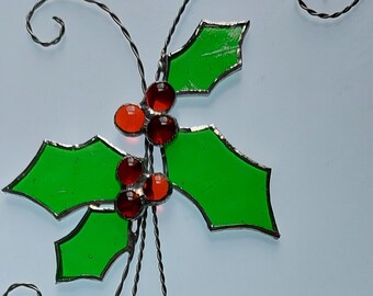 Atrapasol navideño de acebo con vitrales