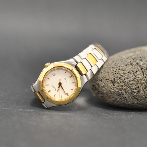 Vintage Tissot women's wrist watch , saphire cristall stainless steel ............