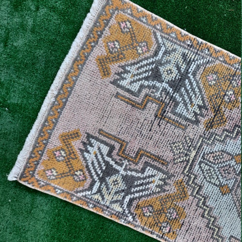 Distressed Vintage Small Oushak Turkish Rug, Soft Color Oushak Rug, Oushak Mat Rug, Mat Rug, Pink Yellow Mat, Rug. 1’5”x3’5” Rugs, shops Hall Rugs