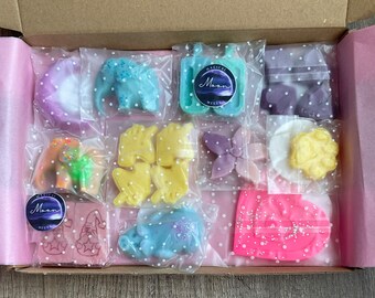 Mega Bargain Wax Box. 200g of Highly Scented, Long Lasting Wax Melts in a Variety of Shapes and Scents.