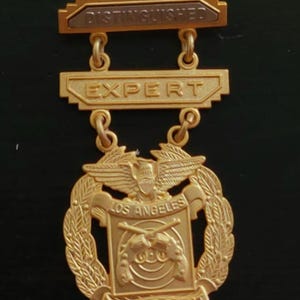Los Angeles Police Department shooting medal DISTINGUISHED EXPERT LAPD