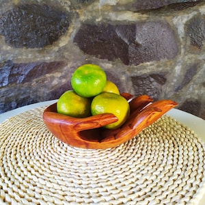 Hand shaped fruit holder - 25 cm