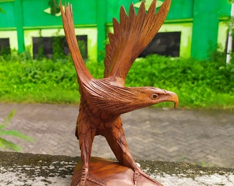 Hand Carved Jempinis Wood Eagle Statue, Flying Wings