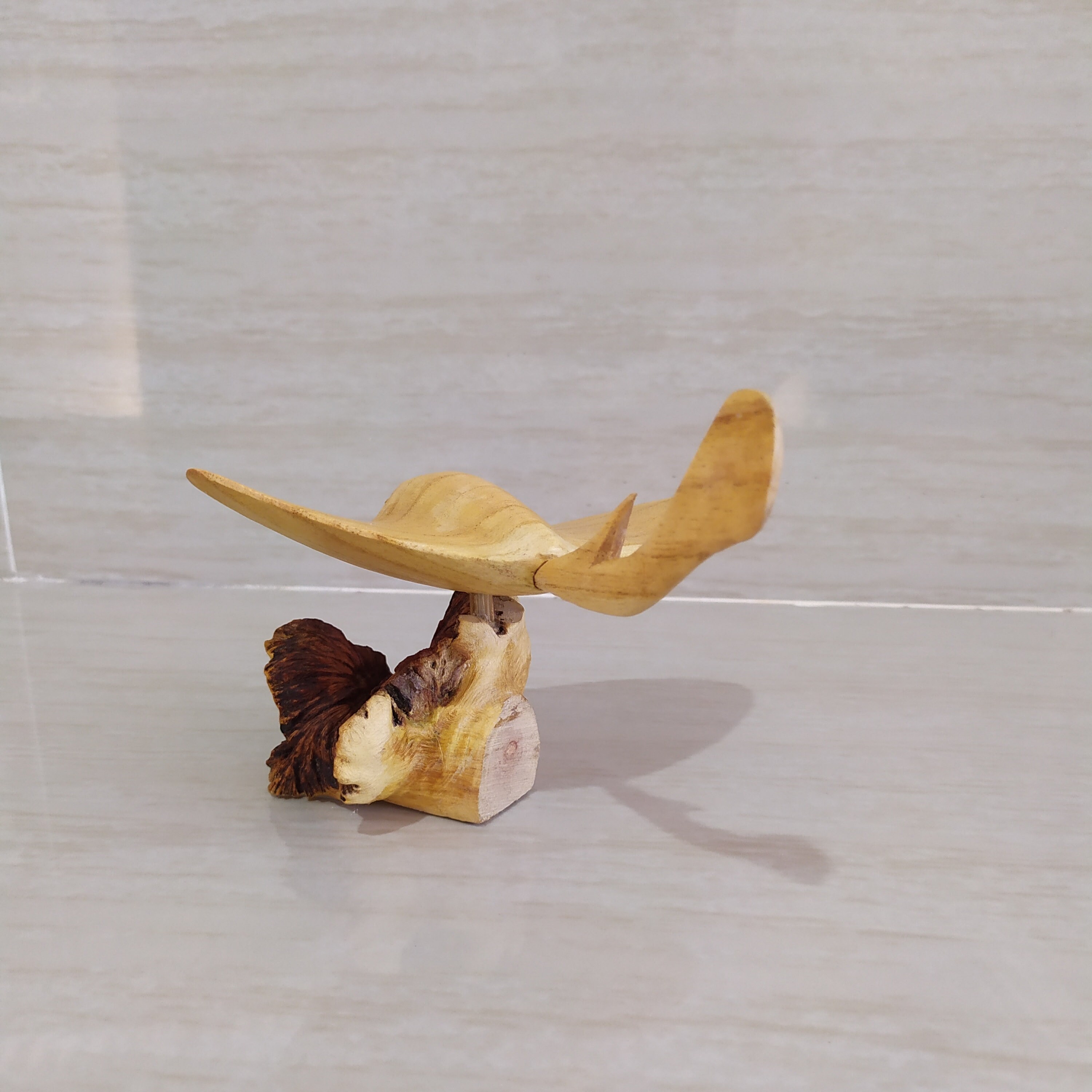 Stringray Fern Wooden Stingray Statue on Fern, Hand Carved Ornament - Etsy