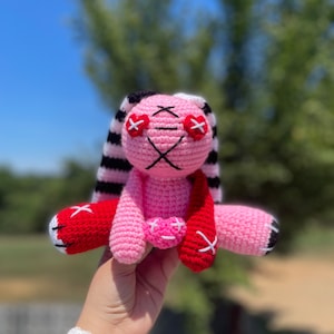 Conejito vudú de crochet para San Valentín