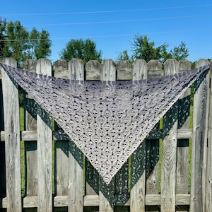 Crochet Trapped Souls Shawl | Ombré Gothic Skull Prayer Shawl