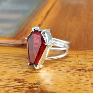 Garnet Coffin Ring: Natural Red Gemstone, 925 Sterling Silver
