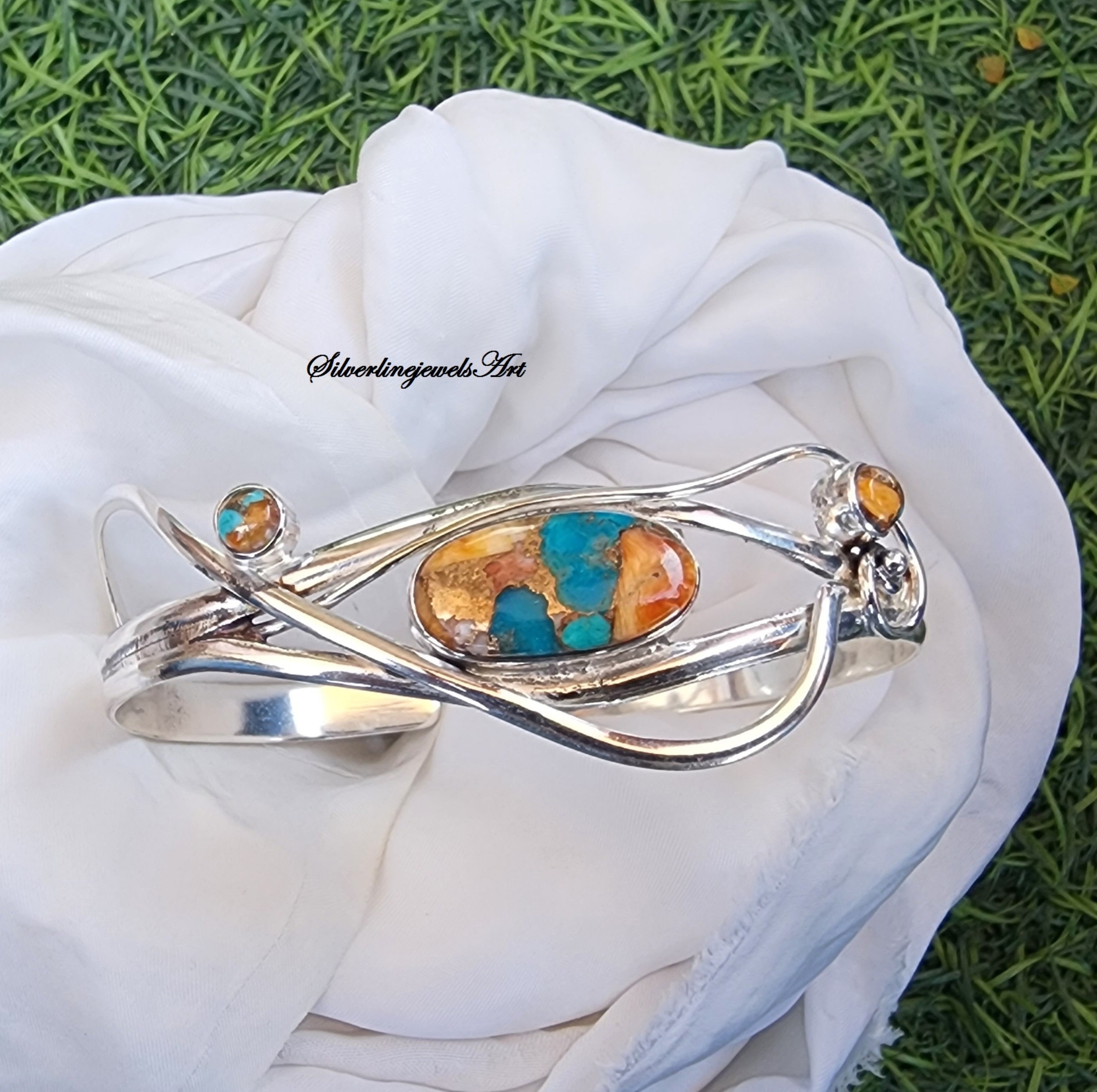 ハンドメイドのオイスターターコイズスターリングシルバーバングル