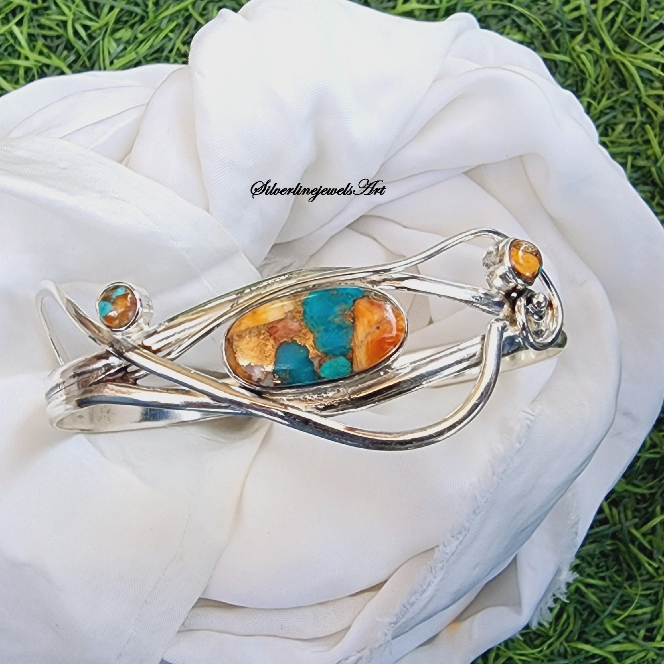 ハンドメイドのオイスターターコイズスターリングシルバーバングル