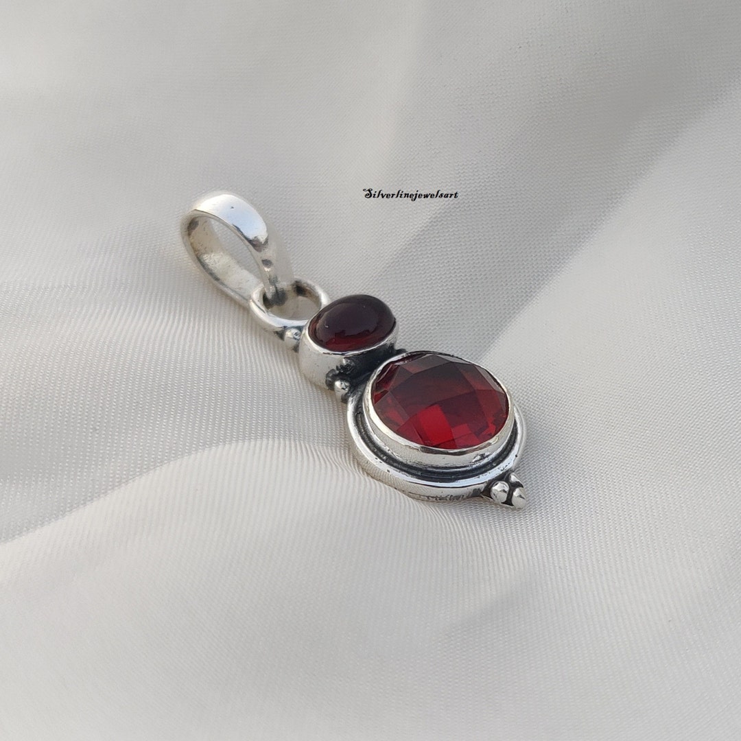 手作りガーネットペンダント：925スターリングシルバーボヘミアン