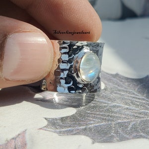 Hammered Natural Moonstone Ring, Silver Ring, Handmade Moonstone Ring, Moonstone Ring, Boho Ring, Moon Stone Ring, Rainbow Moon stone Ring