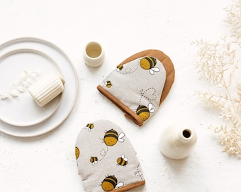 Linen Oven Mitts with Bumblebees • Natural Cooking Glove • Handmade Patterned Pot Holder