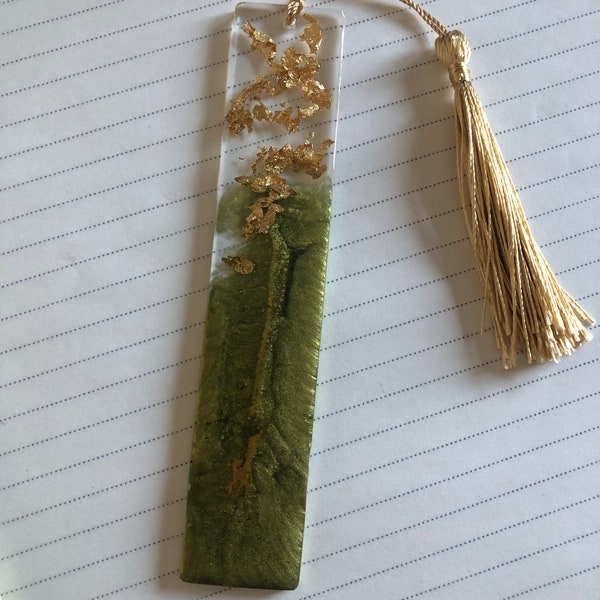 Olive Green and Gold Resin Bookmark | Handmade Resin Bookmark | Pink Resin Bookmark | Aesthetic Bookmark | Book Lover Gift | Resin Bookmark