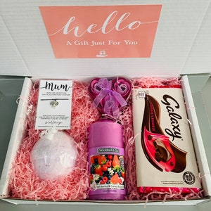 Mum Candle Pamper Hamper Gift Box Set | Mothers Day Pamper Gift Box For Her | Bath Relax Gift Box For Her Birthday | Bath bomb Gift Box Mum