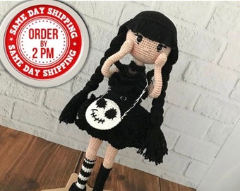 Muñeca de crochet Wednesday, Muñeca de crochet, Muñeca Wednesday Addams, Muñeca hecha a mano, Regalo de muñeca Wednesday Addams, Muñeca gótica de terror, Regalo para ella