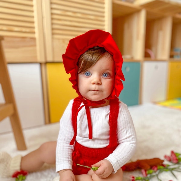 Christmas Red Baby Bonnet, Ruffled Cotton Baby bonnet, Baby Hat, Cotton Red Bonnet, Baby hat