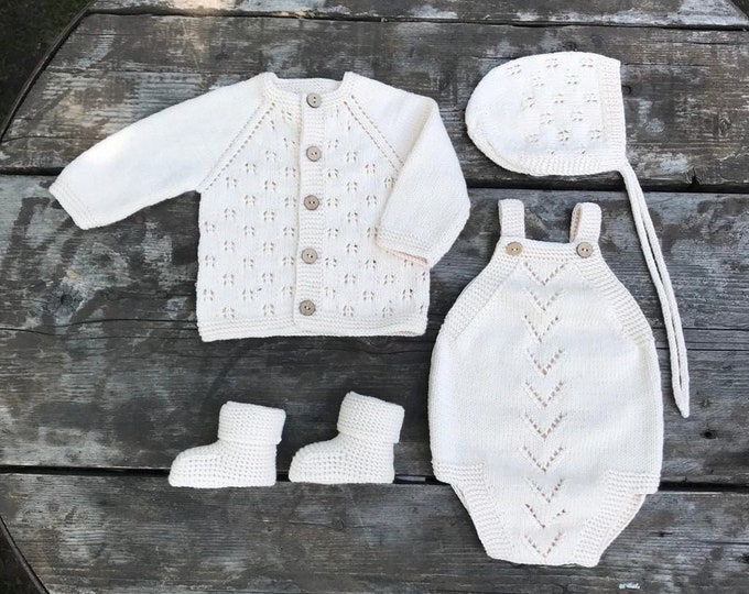 Algodón orgánico punto Baby Romper, Cardigan, Capó, Juego de calcetines. Ivory Organic Baby Knit Set. Conjunto de recién nacidos. Ropa de bebé orgánica.