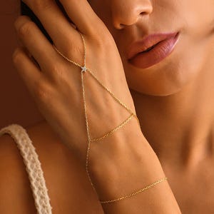 14K Gold Filled Star Hand Chain Bracelet: Dainty Celestial Jewelry