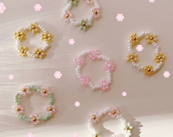 keari - DAISY Perlenring, Gänseblümchen, beaded ring, Perlenschmuck, Miyuki-/ Glasperlen, personalisierbar