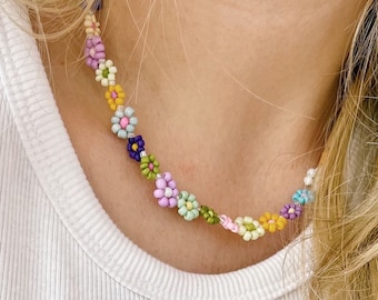keari - MILLIE colorful daisy pearl necklace, choker, pearl jewellery, rocailles/ glass beads