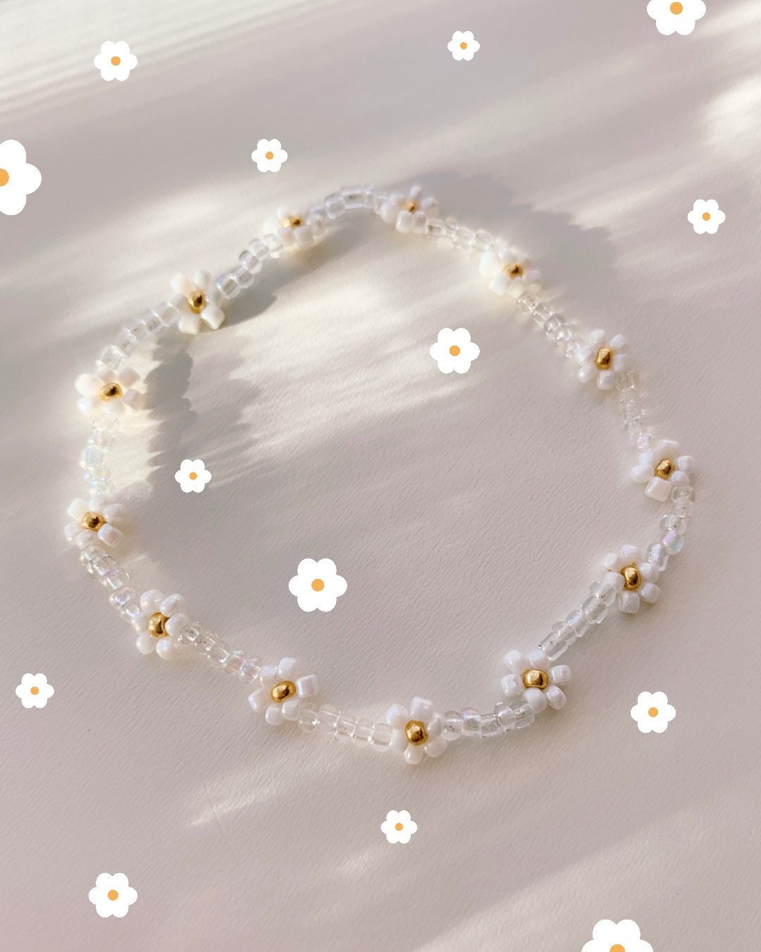 Keari - DAISY Pearl Bracelet Gold/ Transparent, White Daisies, Beaded ...