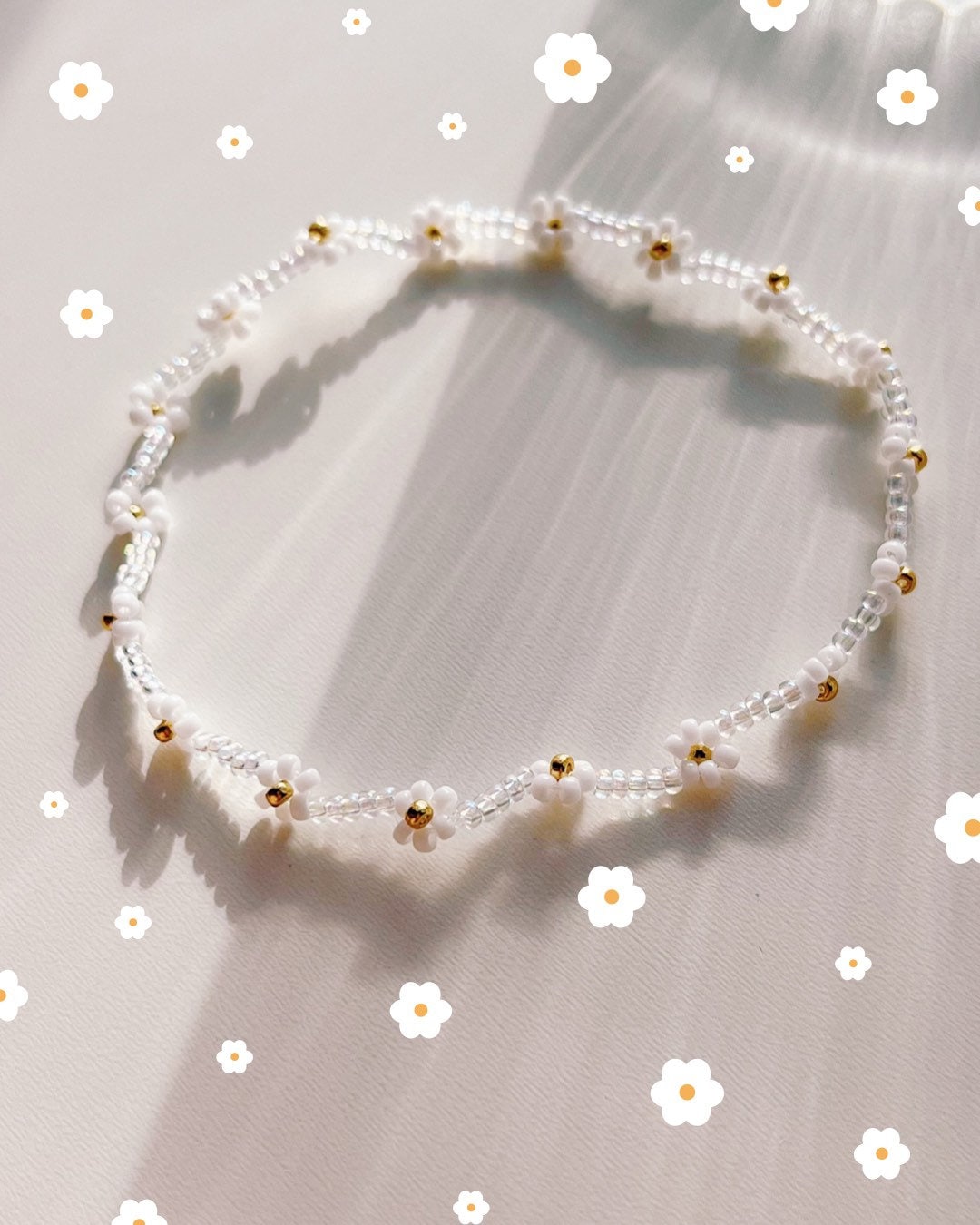 Keari - DAISY Pearl Bracelet Gold/ Transparent, White Daisies, Beaded ...