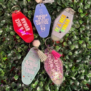 Retro Hotel Keychain: Handmade Acrylic Vintage Motel Style