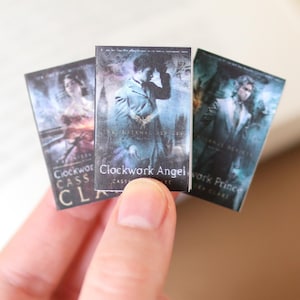 Libros de la serie MINI Clockwork hechos a mano (juego de 3 minilibros), libros de suspenso, la chica del tren, miniatura, serie Los Orígenes