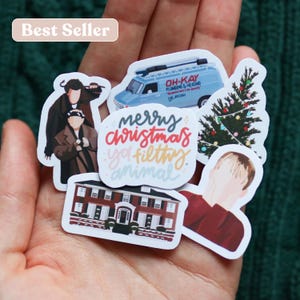 Mini allein zu Hause inspiriert Aufkleber | wasserdicht, geschenkidee, allein zu hause, weihnachtsfilm, niedlich, trendy, xmas, weihnachten, nasse Banditen