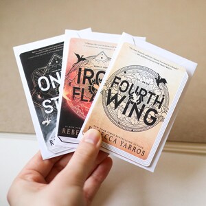 Mini Fourth Wing Series Buchcover Karten (Set mit 3 Minikarten) | Geburtstagskartenleser Wählen Sie Ihr eigenes Geschenk ästhetischen niedlichen Eisen Flamme